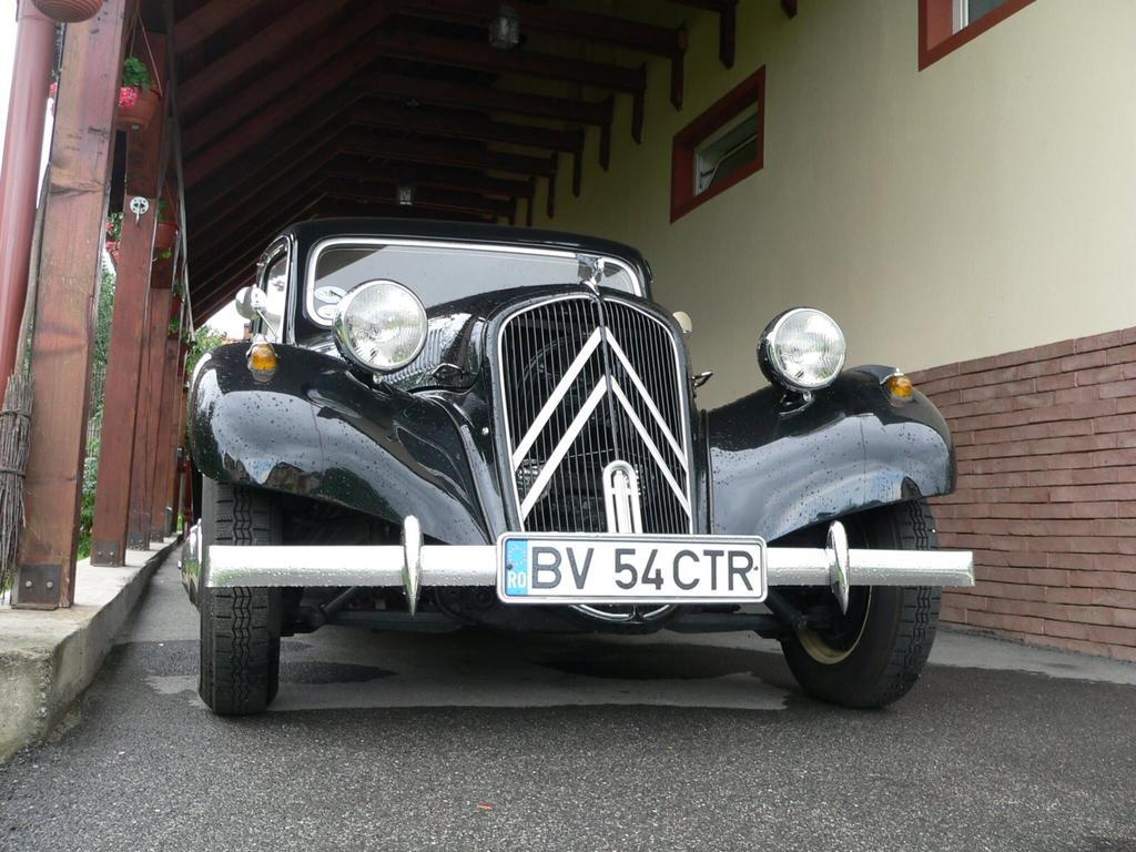 Vila Old Cars クリスティアン エクステリア 写真